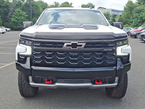 Used 2022 Chevrolet Silverado 1500 ZR2 w/ Technology Package AWD/4WD image 2