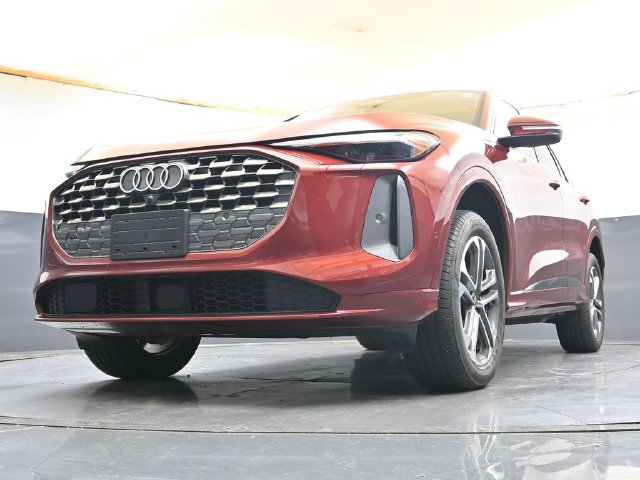 Used 2025 Audi Q5 Premium Plus w/ Premium Plus AWD/4WD image 29