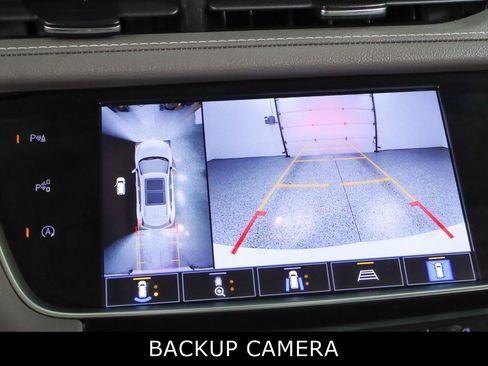 Used 2023 Cadillac XT5 Premium Luxury w/ Technology Package FWD image 19