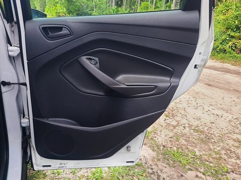 Used 2015 Ford Escape S FWD image 28