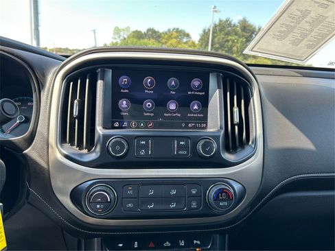 Used 2021 GMC Canyon Denali image 16