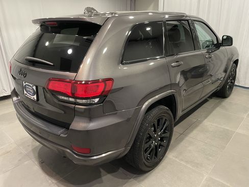 Used 2019 Jeep Grand Cherokee Altitude image 7