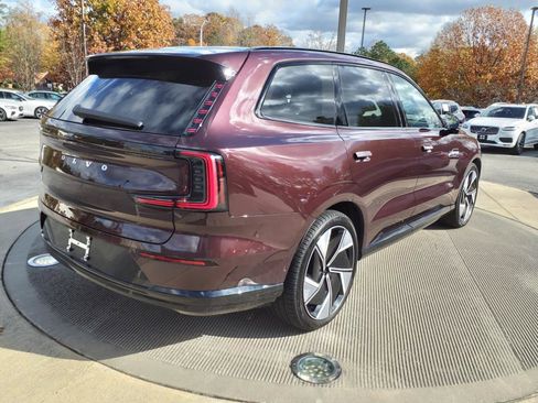 New 2025 Volvo EX90 Ultra image 3