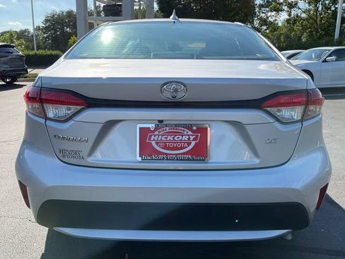 Used 2022 Toyota Corolla LE FWD image 9