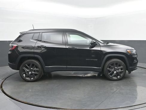 New 2026 Jeep Compass Limited w/ Sun, Sound & Navigation Group AWD/4WD image 6