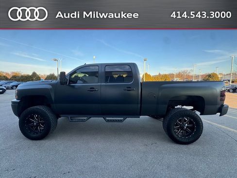 Used 2013 Chevrolet Silverado 2500 LTZ w/ LTZ Plus Package image 13
