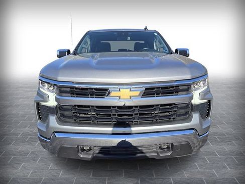 Used 2025 Chevrolet Silverado 1500 LT AWD/4WD image 2