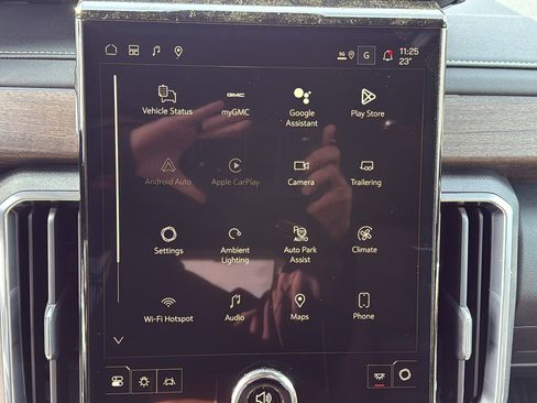 New 2026 GMC Acadia Denali Ultimate image 13