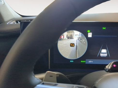 Used 2025 Hyundai Santa Fe Limited image 40