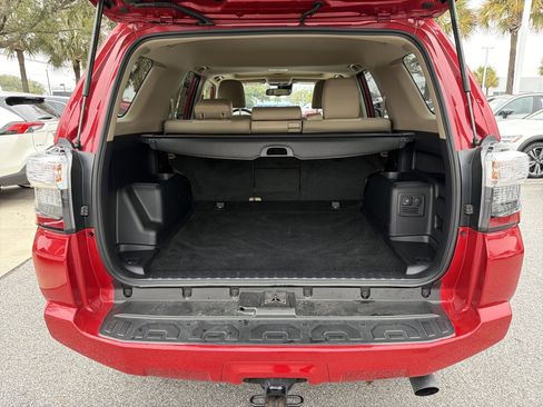 Used 2022 Toyota 4Runner SR5 Premium w/ Moonroof Package image 32