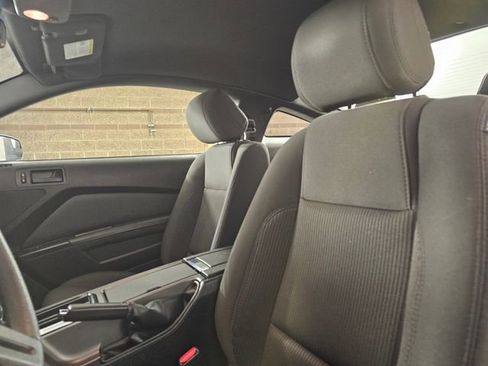 Used 2012 Ford Mustang GT image 19