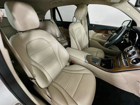Used 2022 Mercedes-Benz GLC 300 4MATIC image 42