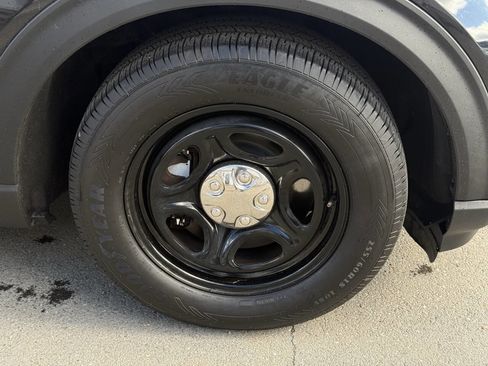 Used 2021 Ford Explorer Police Interceptor Utility AWD image 36