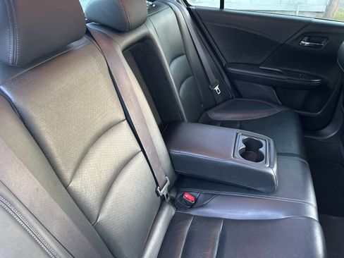 Used 2017 Honda Accord EX-L image 19