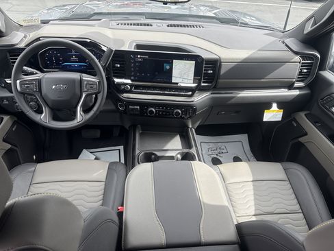 New 2026 Chevrolet Silverado 2500 ZR2 w/ LPO, Dark Essentials Package image 15