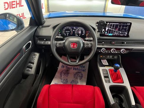 Used 2025 Honda Civic Type R image 31