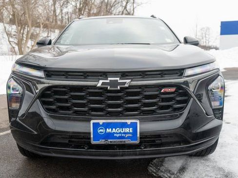 Used 2024 Chevrolet Trax RS w/ Driver Confidence Package image 3