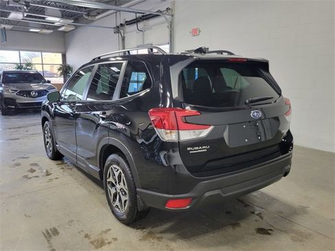 Certified 2022 Subaru Forester Premium image 7
