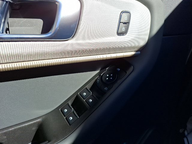 New 2027 Ford Explorer Active RWD image 12