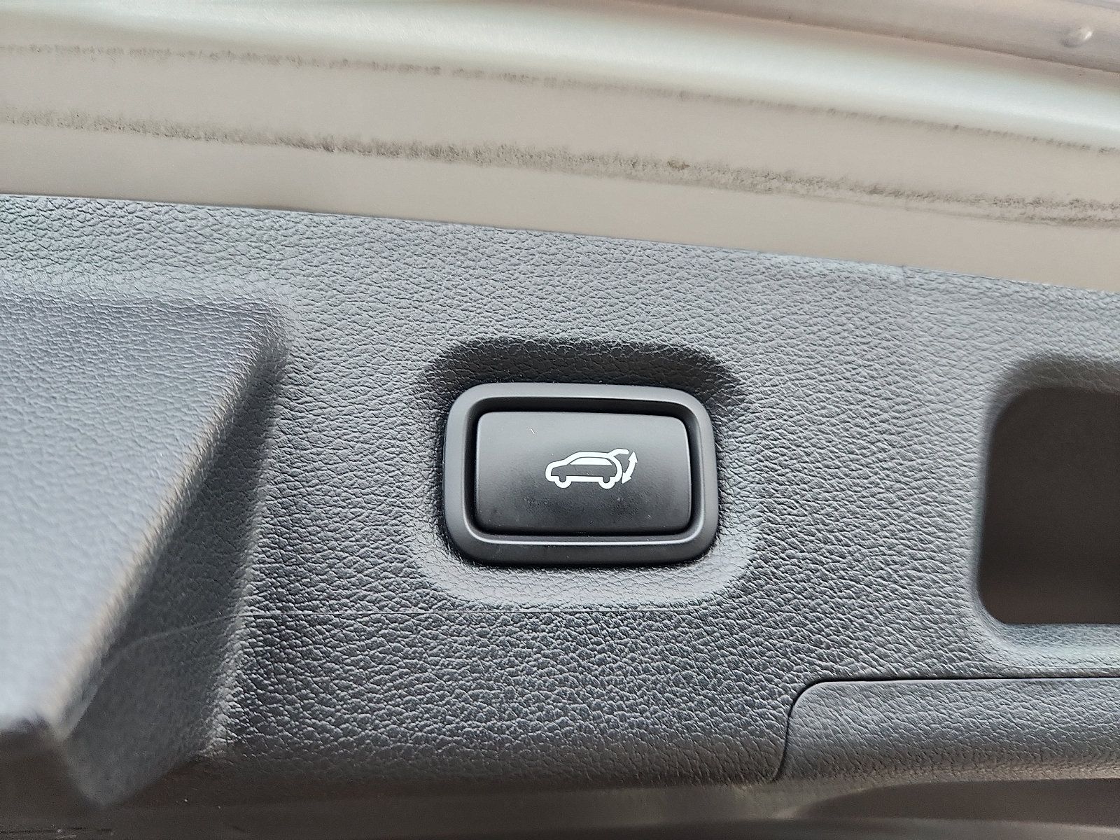 Certified 2023 Hyundai Santa Fe SEL w/ Premium Package AWD/4WD image 30