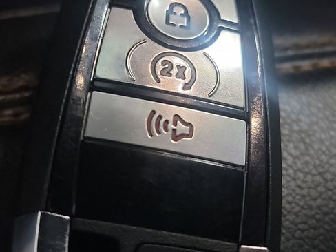 Used 2023 Ford Bronco Badlands image 32