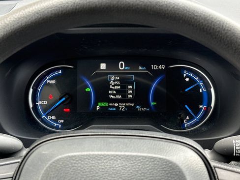 Used 2025 Toyota RAV4 XLE AWD/4WD image 32