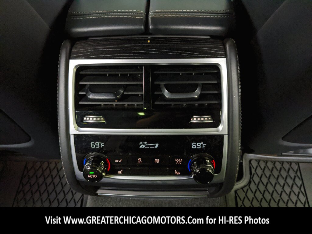 Used 2022 BMW 750i xDrive w/ Executive Package AWD/4WD image 30