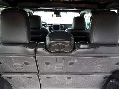 Used 2023 Jeep Wrangler Unlimited Rubicon 392 w/ Dual Top Group image 13