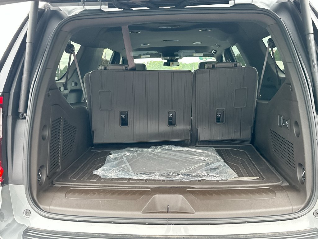 Used 2025 GMC Yukon XL Elevation RWD image 16