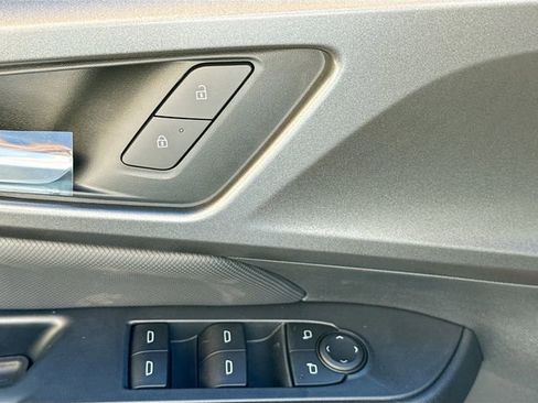 New 2026 Chevrolet Equinox EV LT image 19