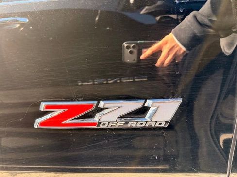 Certified 2019 Chevrolet Silverado 1500 LT w/ All Star Edition image 24