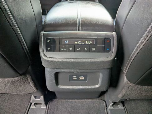 Used 2023 Nissan Pathfinder SL w/ Lighting Package (N92) FWD image 37