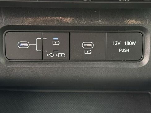Used 2025 Hyundai Tucson Limited AWD/4WD image 21