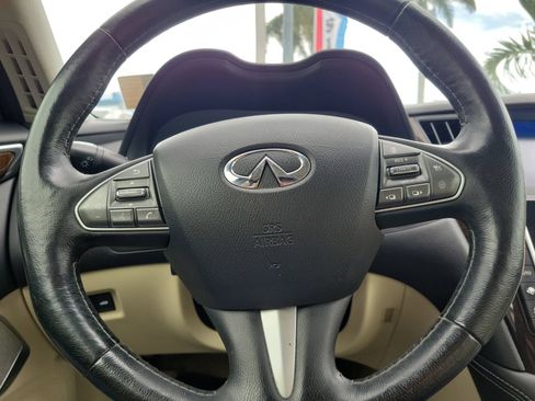 Used 2017 INFINITI Q50 3.0t Premium w/ Driver Assistance Package RWD image 24