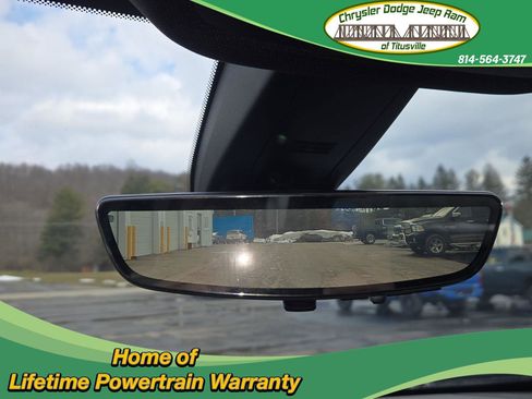 Used 2023 Chevrolet Traverse RS image 16