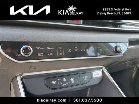 New 2026 Kia Carnival EX image 21