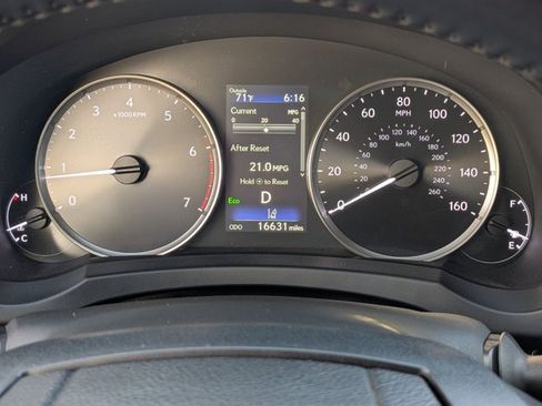 Used 2024 Lexus IS 300 w/ Comfort Package RWD image 11