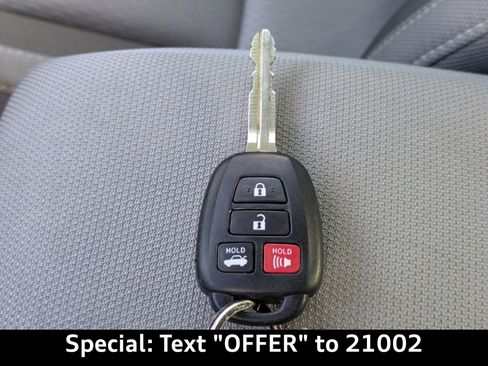 Used 2018 Toyota Corolla LE image 37