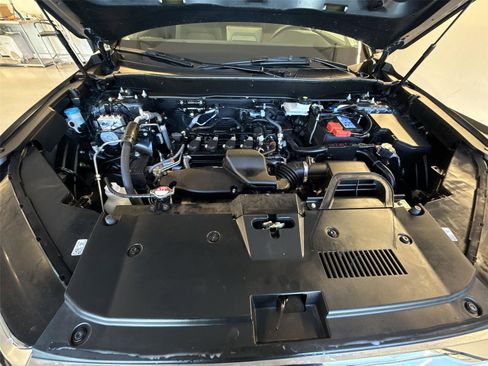 Used 2025 Honda CR-V EX image 18