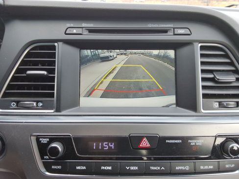 Used 2016 Hyundai Sonata Sport w/ Option Group 1V image 16