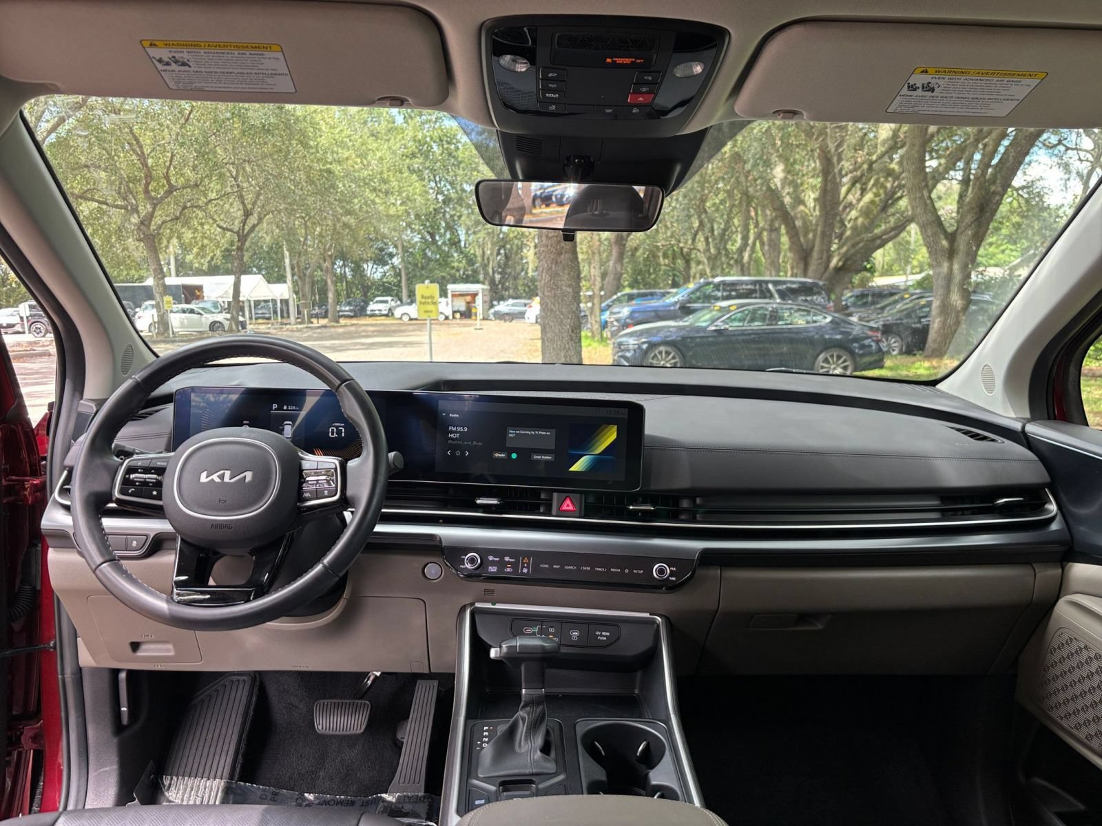Used 2026 Kia Carnival FWD image 35