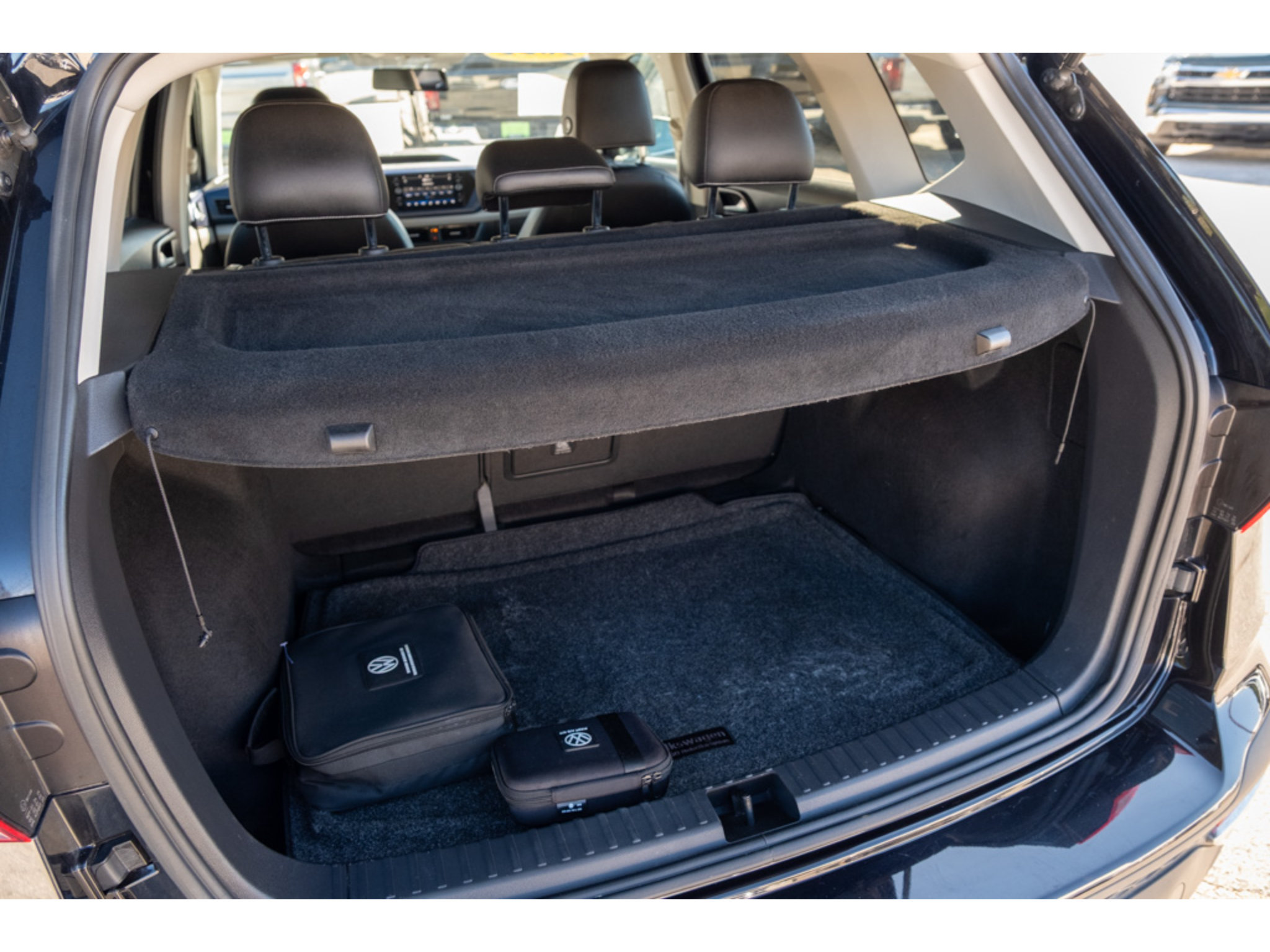 Used 2022 Volkswagen Taos SE FWD image 32