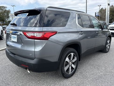 Used 2019 Chevrolet Traverse LT w/ LT Premium Package image 3