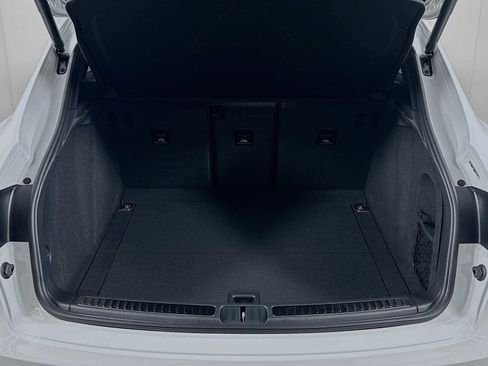 New 2026 Porsche Macan image 27