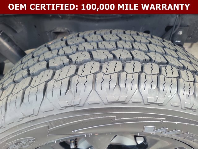 Used 2024 Jeep Gladiator Sport AWD/4WD image 10