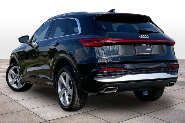Used 2025 Audi Q5 Premium Plus w/ Premium Plus AWD/4WD image 11