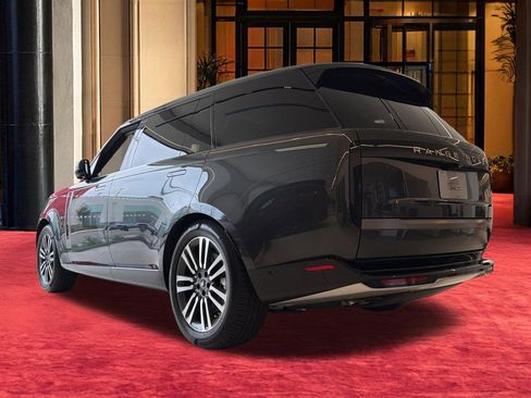 New 2025 Land Rover Range Rover Long Wheelbase SE AWD/4WD image 3