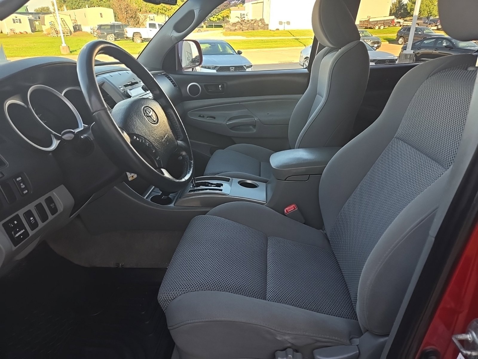 Used 2010 Toyota Tacoma 4x4 Double Cab V6 image 14