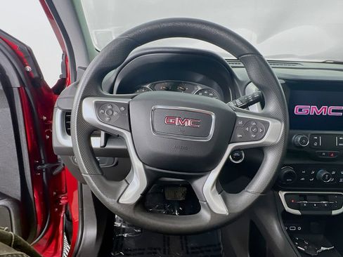 Used 2024 GMC Terrain SLE w/ Driver Convenience Package image 10