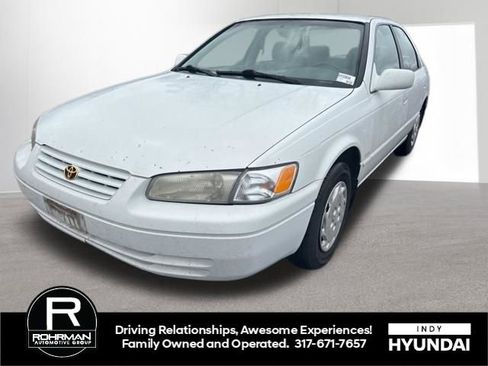 Used 1997 Toyota Camry LE image 1